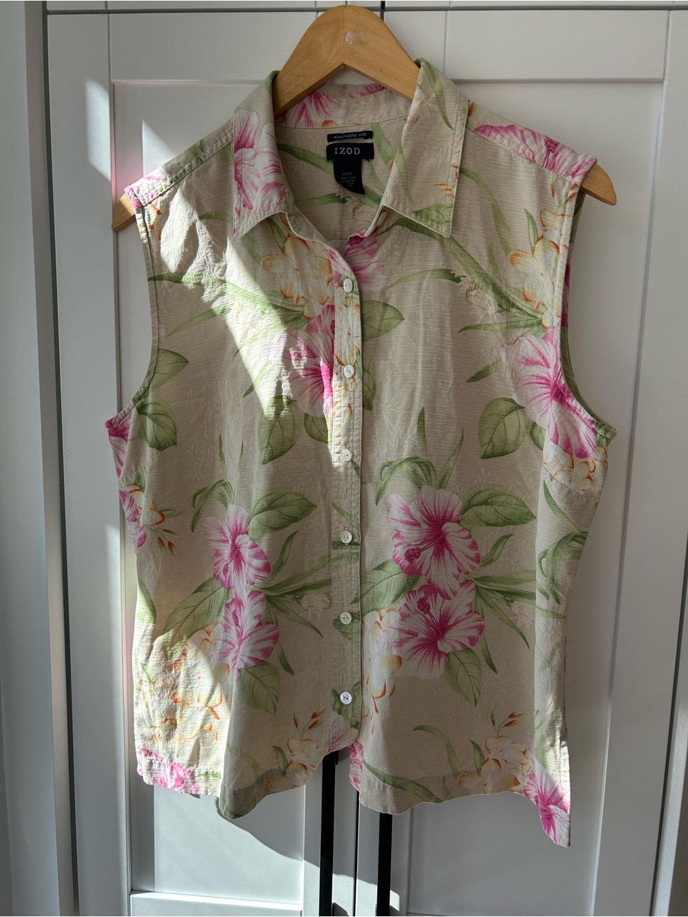IZOD Sleeveless Silk size 14 Floral Button-Down Tank Top - Pink Floral on Cream